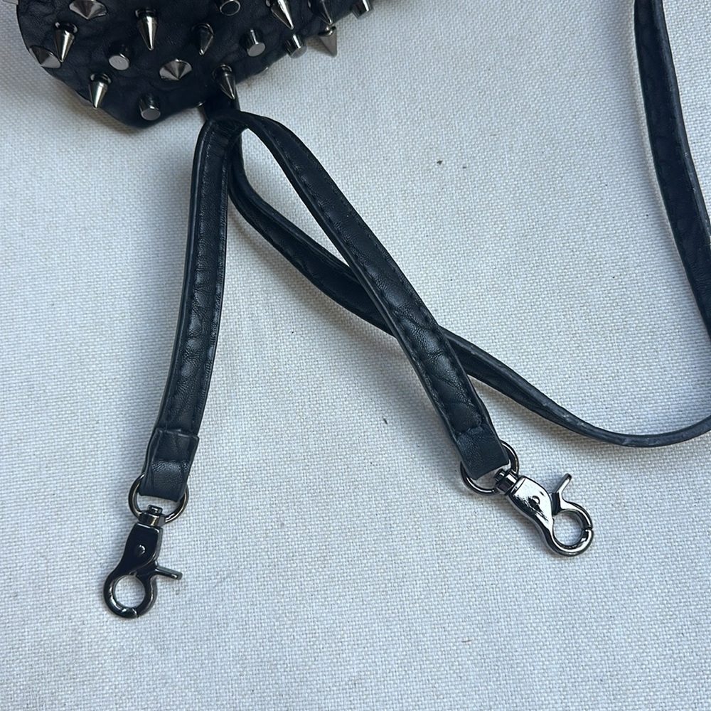 NWT Studded Skull Black Bag - Picture 6 of 11
